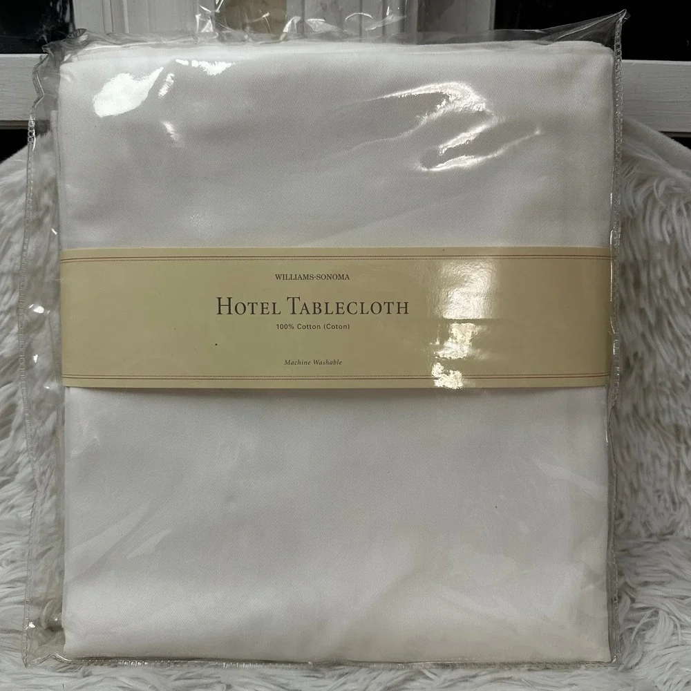 Williams-Sonoma Hotel Tablecloth White 90 inch Round — NEW 100% Cotton
